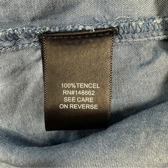 Torrid blue Tencel pintuck long sleeve chambray button down blouse 2X - Picture 14 of 16